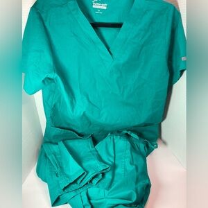 Lot of Scrubs (8)